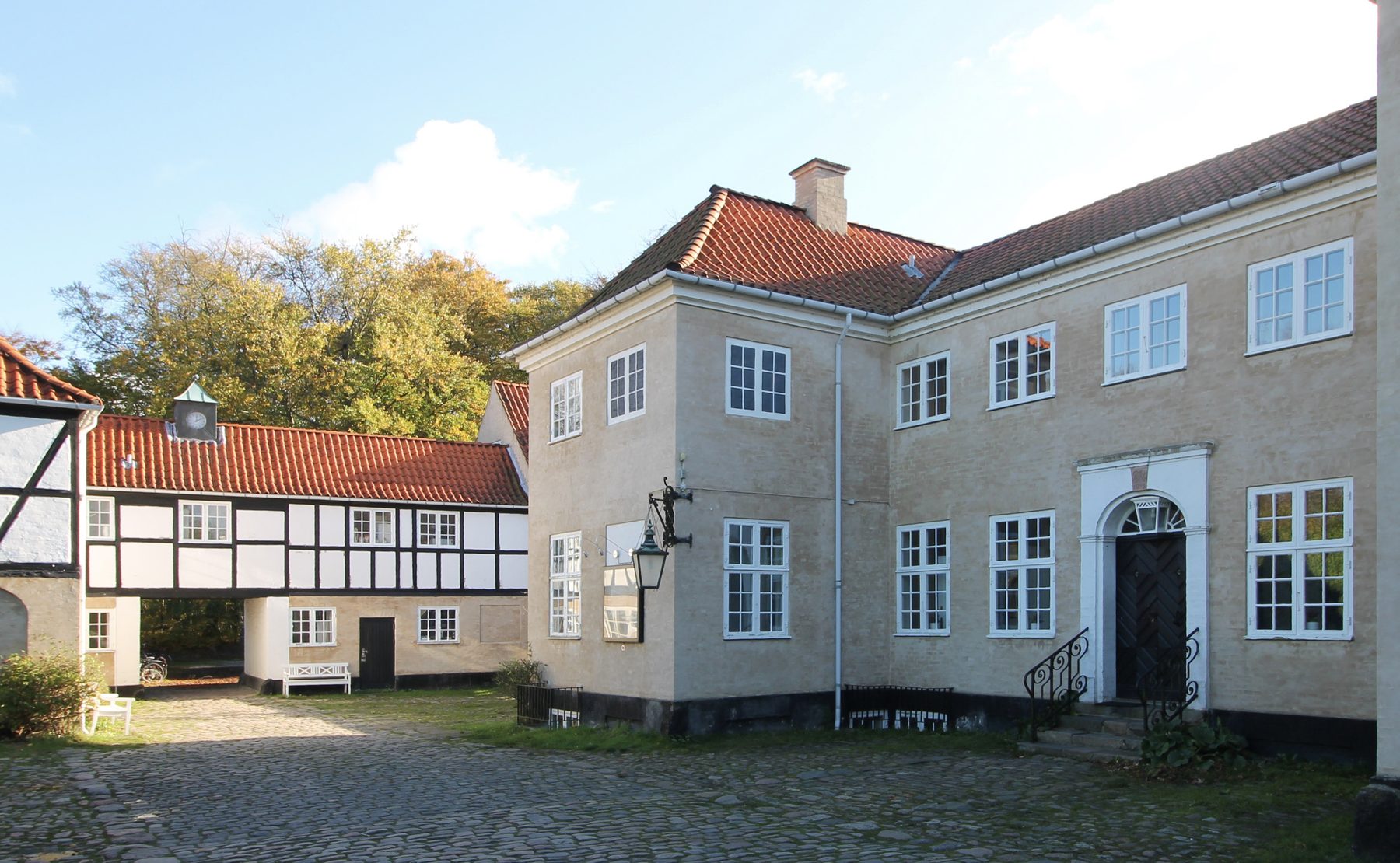 Nye lejligheder og rækkehuse på Bagsværd kostskoles afdeling ved Haraldsgave